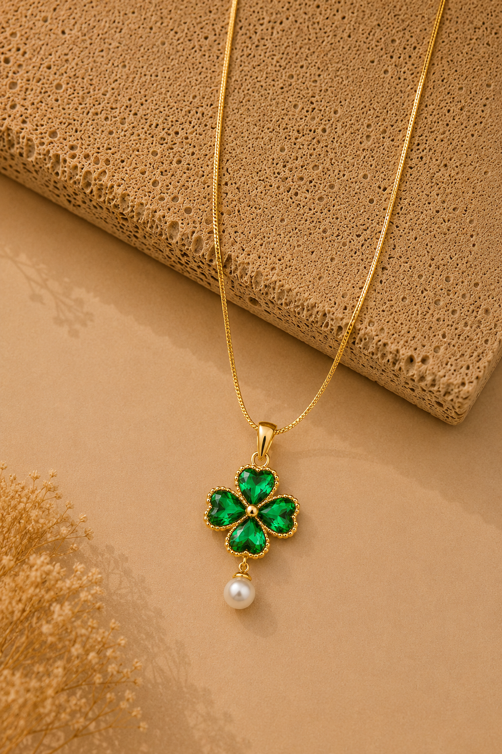 Emerald Bloom Pearl Necklace